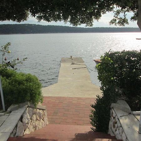 Apartments Petar - 6M From The Sea Barbat na Rabu Zewnętrze zdjęcie