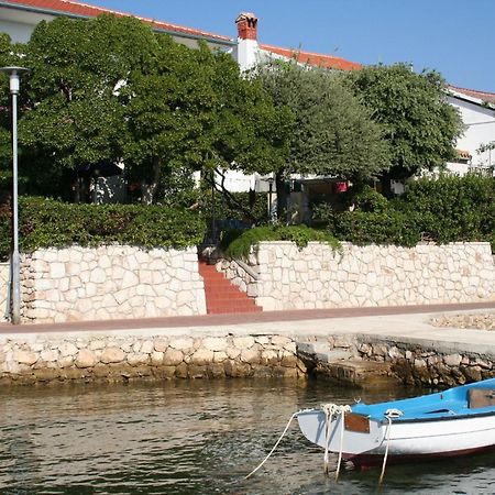 Apartments Petar - 6M From The Sea Barbat na Rabu Zewnętrze zdjęcie
