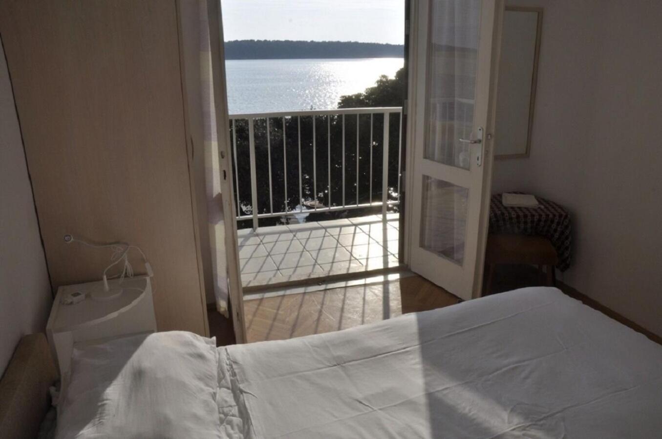 Apartments Petar - 6M From The Sea Barbat na Rabu Zewnętrze zdjęcie