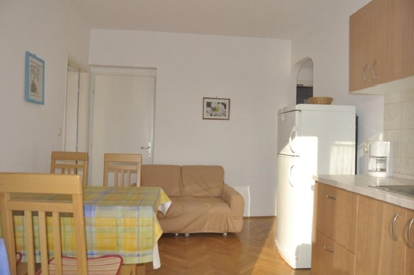 Apartments Petar - 6M From The Sea Barbat na Rabu Zewnętrze zdjęcie