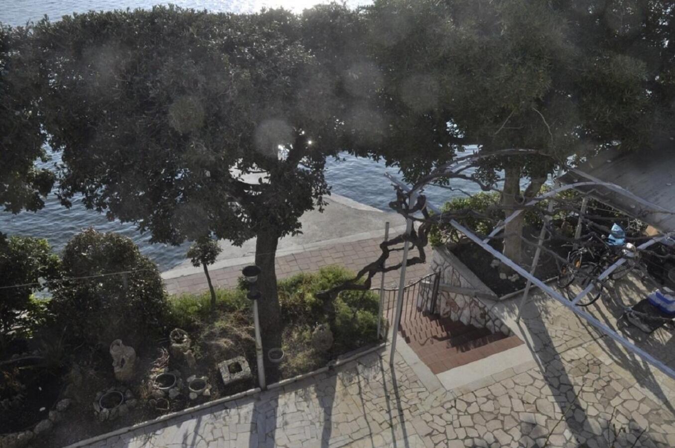 Apartments Petar - 6M From The Sea Barbat na Rabu Zewnętrze zdjęcie